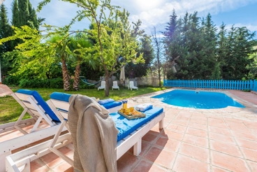 Jolie Villa avec jardin et piscine à Montemayor