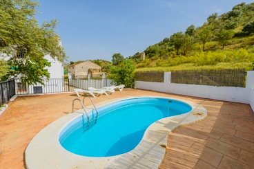 Hermosa casa con piscina privada rodeada de naturaleza