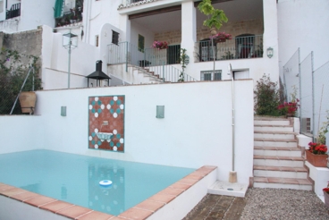 Holiday Home with swimming pool and fireplace in Luque